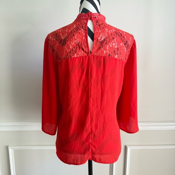 CREMIEUX Flowy Crochet Keyhole High Neck Blouse Red Small - Picture 3 of 5